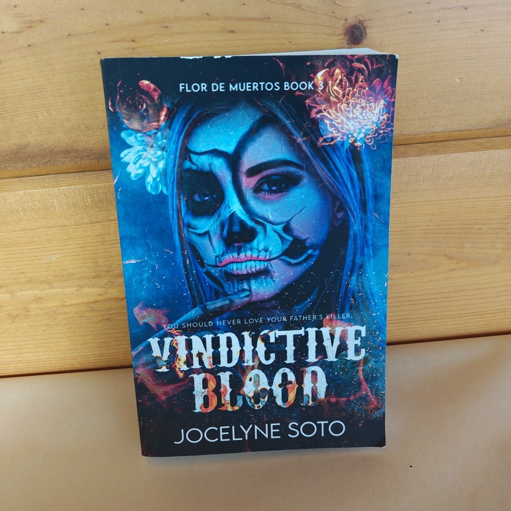 Vindictive Blood: A Cartel Romance (Flor de Muertos‎ Series) 9798772080740